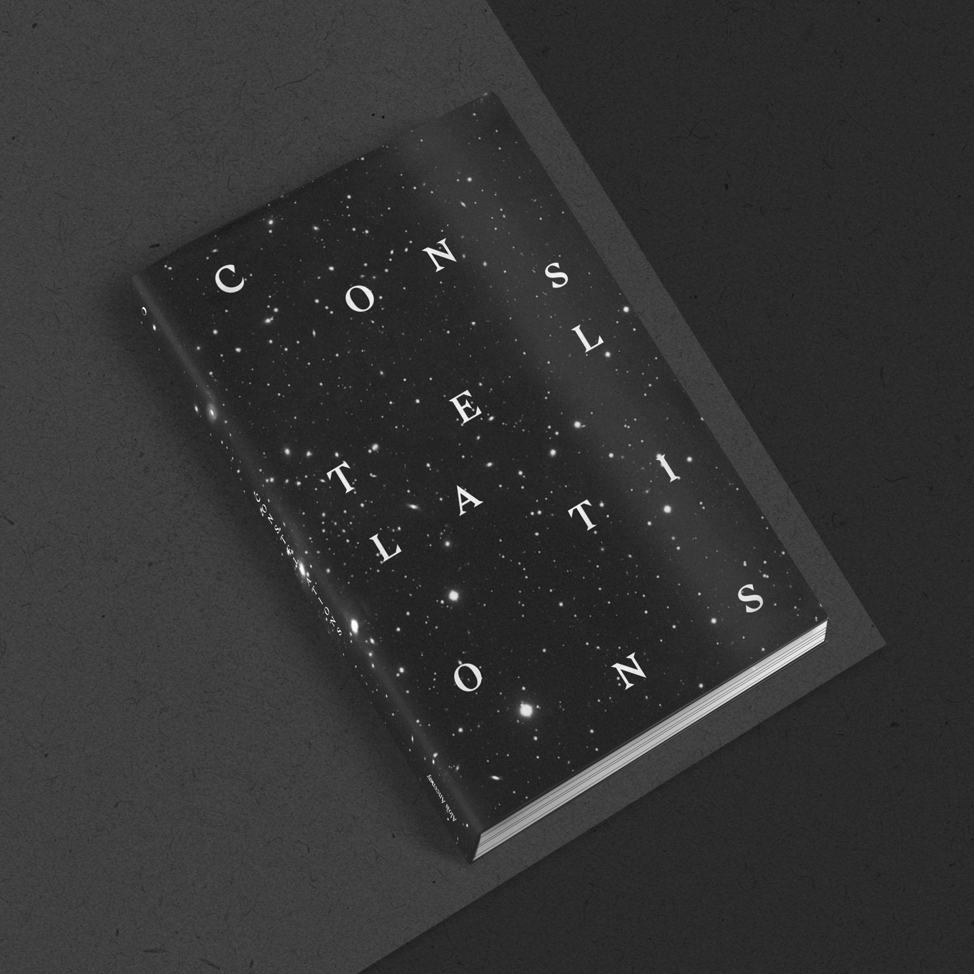 Couverture livre Constellations.
Réalisé par Au-delà studio.
Aloïs Ancenay 
