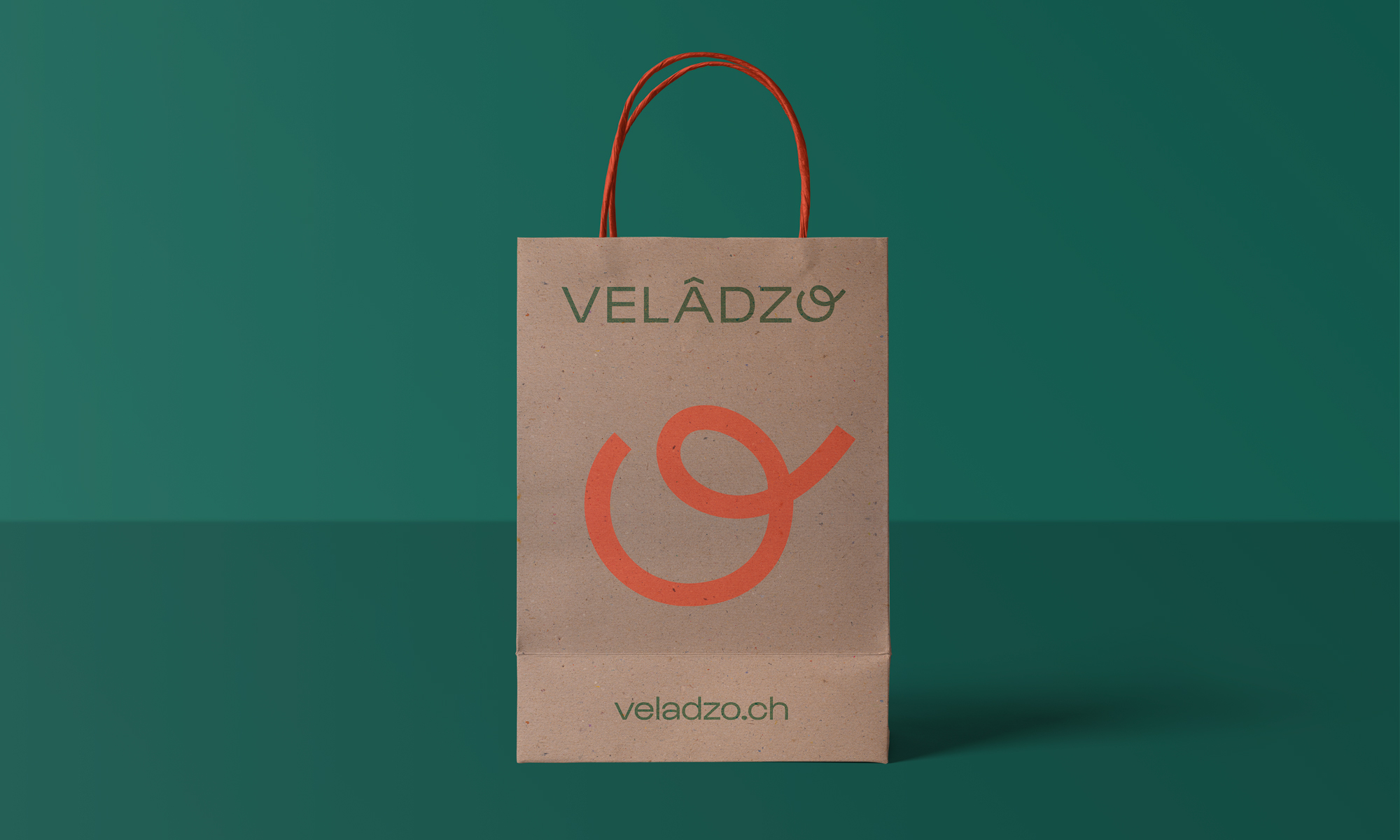 Sac de courses pour Velâdzo.
Réalisé par Au-delà studio.
Aloïs Ancenay & Nelly Damas