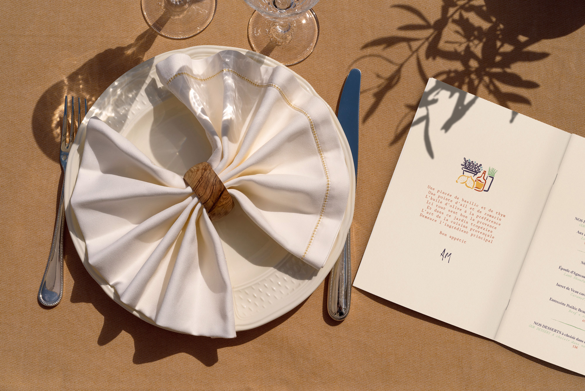 Menu de l'auberge des Maures 3 par Au-delà studio.